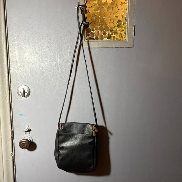 Echo Black Crossbody Bag Zip Top Minimalist Everyday Purse - Picture 4 of 6